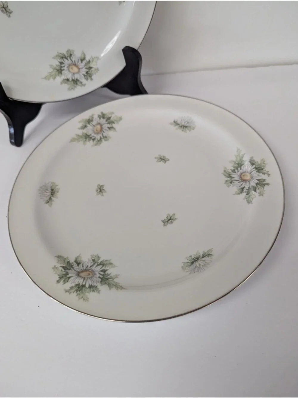 Franconia Silver Thistle Set of 2 Dinner Plates 10 1/2